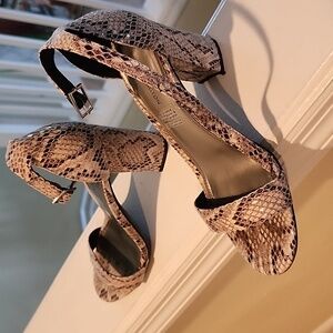 WORTHINGTON Faux Snakeskin Strappy Block Heel Heels Size 7